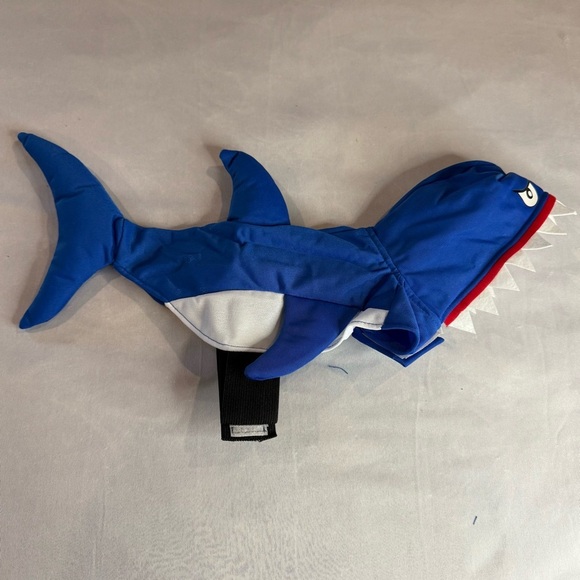 Vibrant Life Shark Halloween Costume for dogs or cats. Various sizes. - Picture 6 of 8